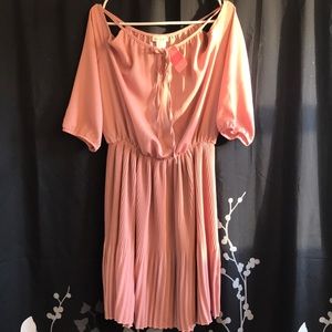 BRAND NEW... Dress